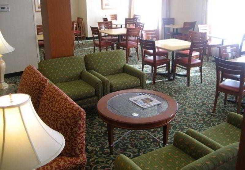 Fairfield Inn & Suites By Marriott Edison - South Plainfield Ресторан фото